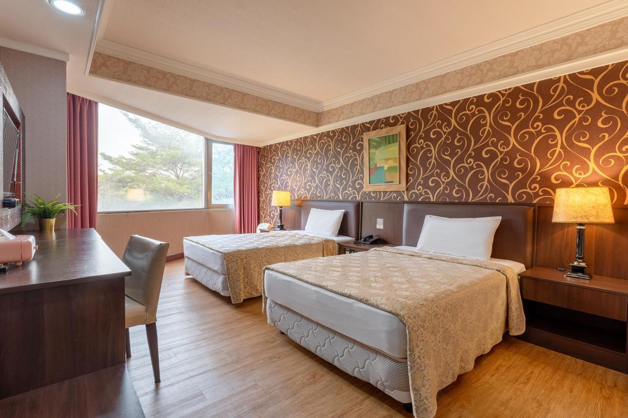 Hamilton Hotel Taizhong Zewnętrze zdjęcie